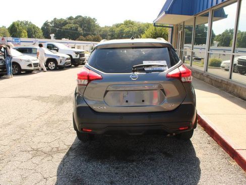 Used 2020 Nissan Kicks SV FWD image 5