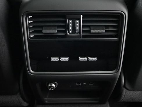 Certified 2026 Porsche Cayenne S AWD/4WD image 8