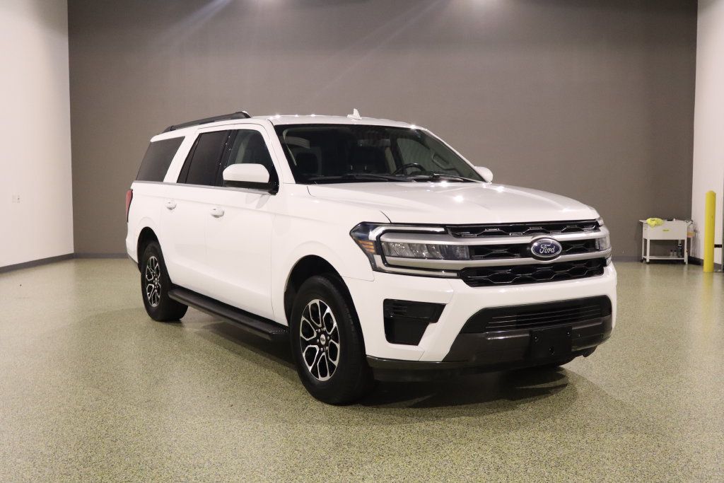 Used 2022 Ford Expedition Max XLT RWD image 1