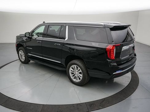 Used 2023 GMC Yukon XL SLT w/ SLT Luxury Package AWD/4WD image 6