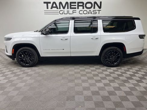 New 2026 Jeep Grand Wagoneer L Summit image 2