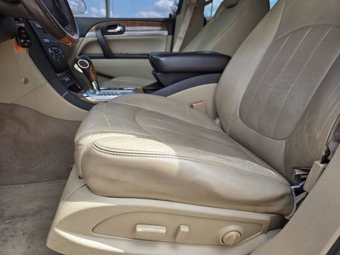 Used 2011 Buick Enclave CXL image 12