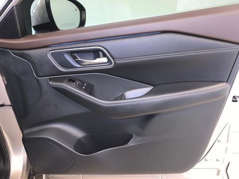 Used 2021 Nissan Rogue Platinum image 54