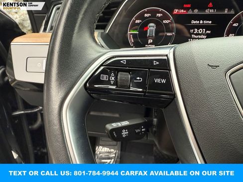 Used 2024 Audi Q8 e-tron Premium Plus image 19