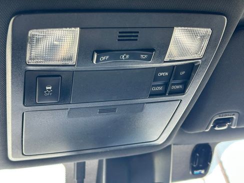 Used 2018 Toyota Tacoma TRD Sport w/ TRD Premium Sport Package image 20