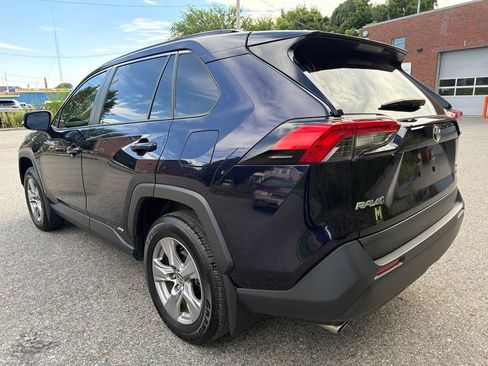 Used 2025 Toyota RAV4 XLE w/ Convenience Package AWD/4WD image 4