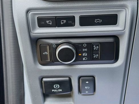 Used 2023 Ford F150 Lightning XLT AWD/4WD image 10