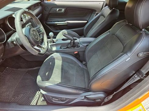 Used 2018 Ford Mustang Shelby GT350 w/ Convenience Package RWD image 7
