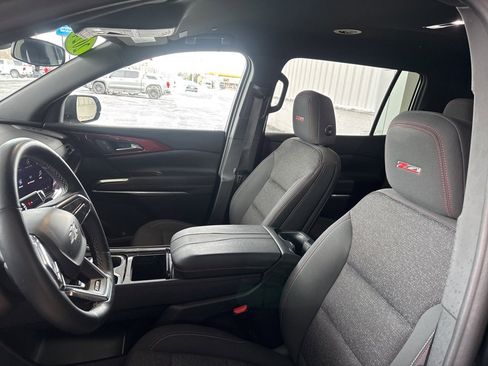 Used 2024 Chevrolet Traverse Z71 image 8