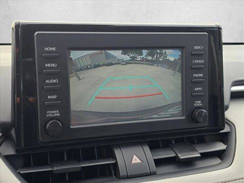 Used 2019 Toyota RAV4 XLE FWD image 13