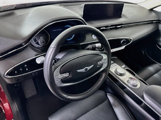 Used 2025 Genesis GV70 2.5T AWD/4WD image 11