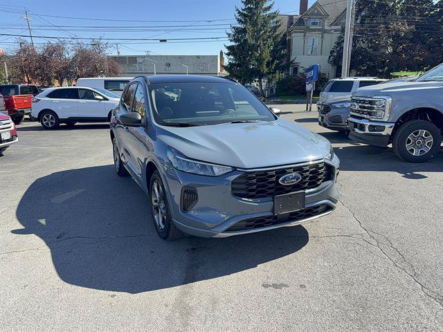 Used 2023 Ford Escape ST-Line w/ Tech Pack #1 AWD/4WD image 1
