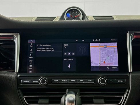Certified 2021 Porsche Macan AWD/4WD image 17