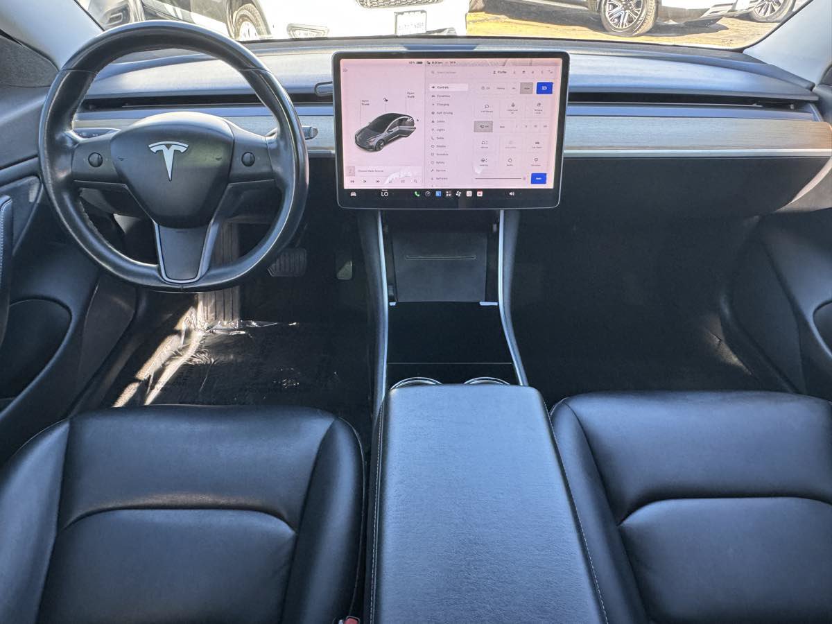 Used 2018 Tesla Model 3 RWD image 19