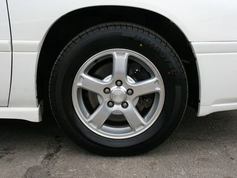 Used 2005 Chevrolet Impala LS w/ Sun And Sound Package image 14