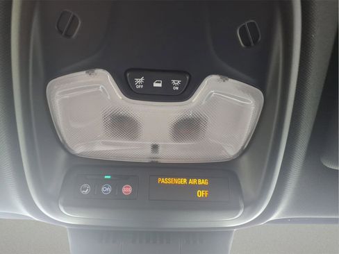 Used 2025 Chevrolet Colorado Trail Boss AWD/4WD image 26