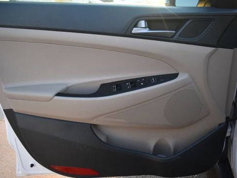 Used 2016 Hyundai Tucson Limited w/ Option Group 03 image 18