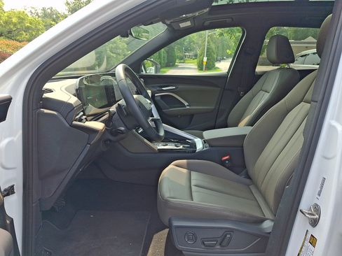 Used 2025 Audi Q5 Premium w/ Convenience Package AWD/4WD image 13