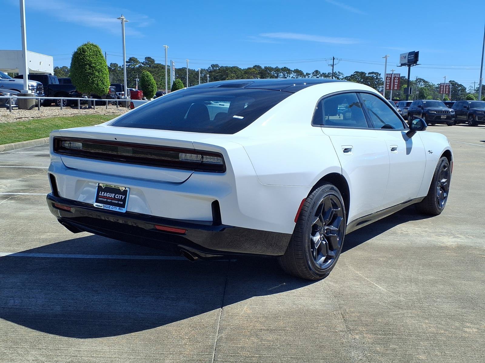New 2026 Dodge Charger R/T w/ Blacktop Package AWD/4WD image 4