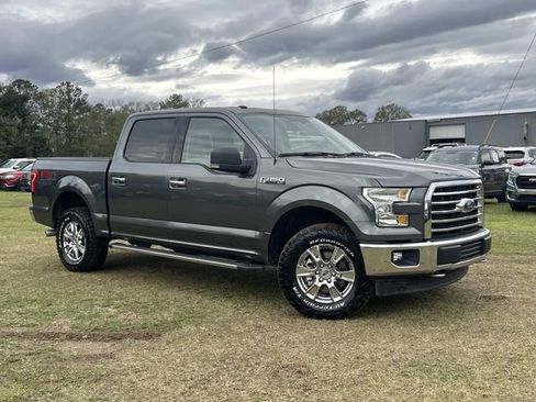 Used 2017 Ford F150 XLT w/ Equipment Group 302A Luxury image 2