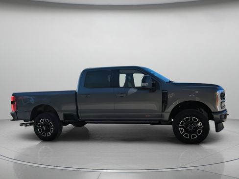 New 2026 Ford F350 Platinum w/ FX4 Off-Road Package image 36