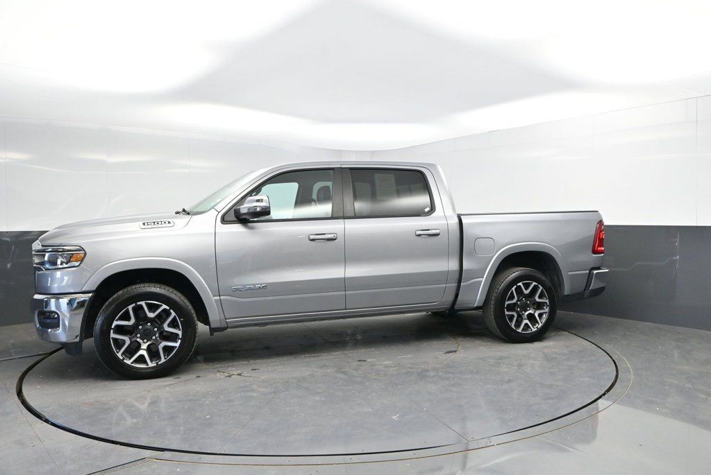 Used 2025 RAM 1500 Laramie AWD/4WD image 4