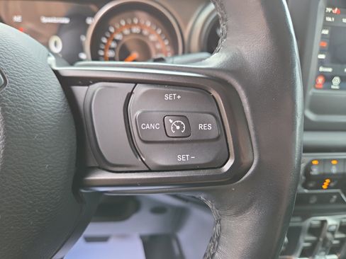 Used 2019 Jeep Wrangler Unlimited Sport S image 19