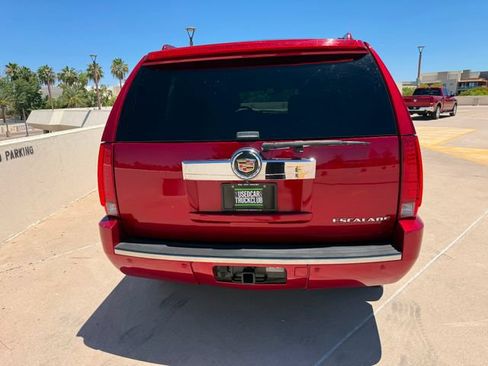 Used 2013 Cadillac Escalade AWD image 21