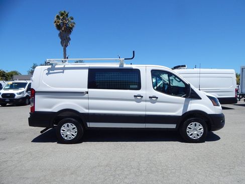 Used 2025 Ford Transit 250 Low Roof w/ Exterior Upgrade Package RWD image 8