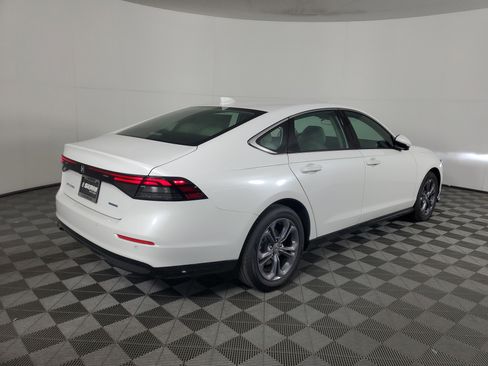 New 2025 Honda Accord EX-L image 4