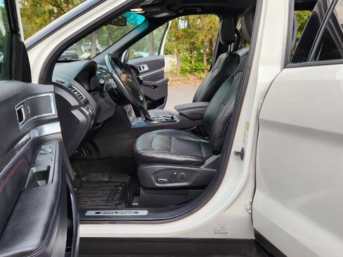 Used 2018 Ford Explorer Sport w/ Equipment Group 401A AWD/4WD image 27