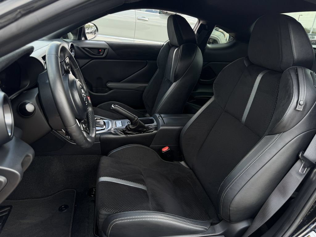Used 2024 Toyota GR86 Premium RWD image 24