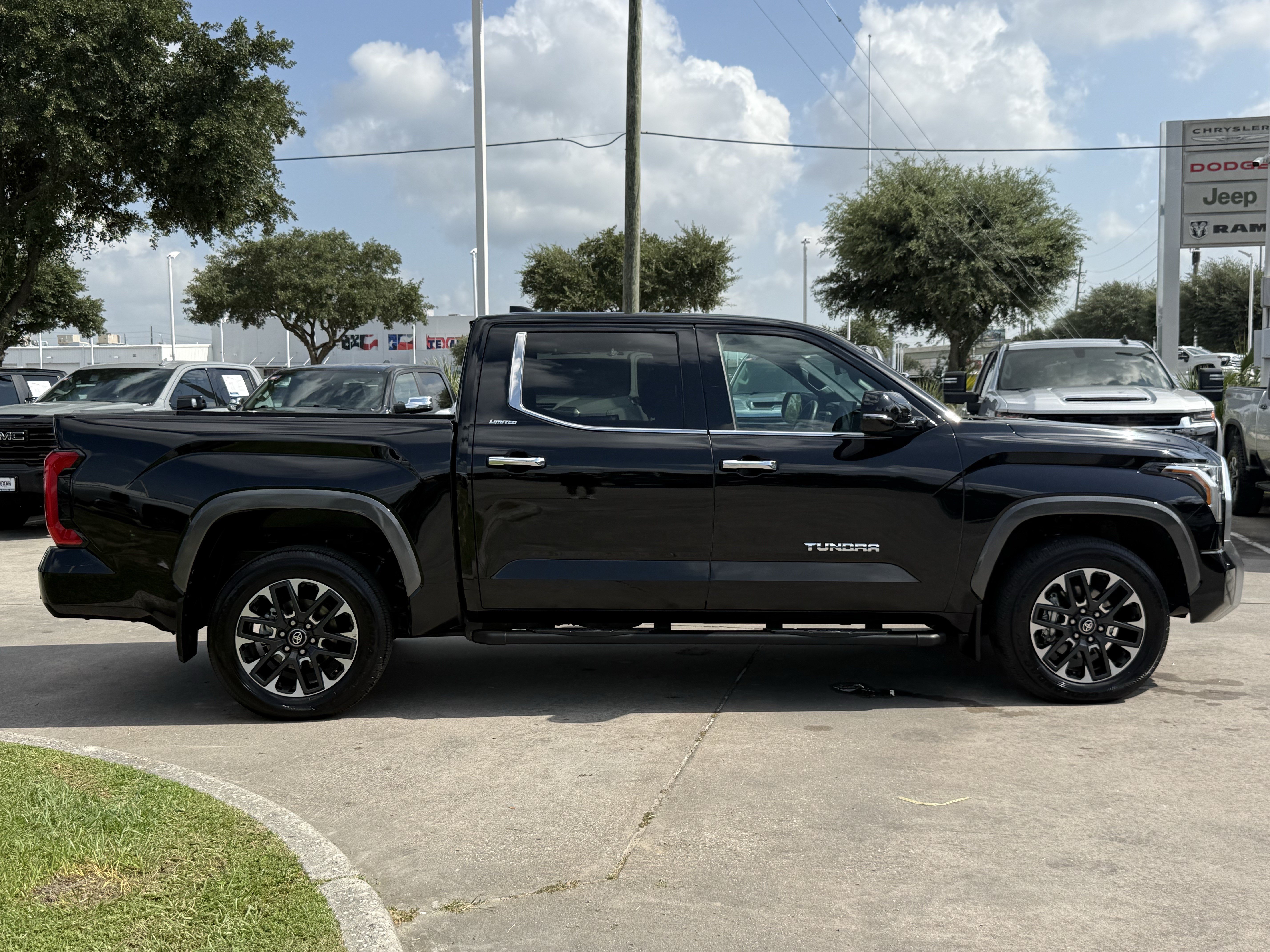 Used 2026 Toyota Tundra Limited w/ Power Package AWD/4WD image 3