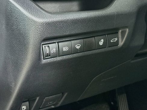 Used 2021 Toyota RAV4 XLE w/ Convenience Package AWD/4WD image 12