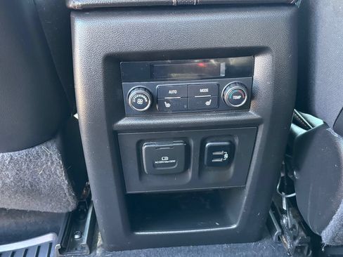 Used 2018 Chevrolet Traverse Premier w/ Redline Edition AWD/4WD image 19