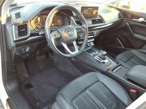 Used 2019 Audi Q5 2.0T Premium Plus w/ Premium Plus Package image 3