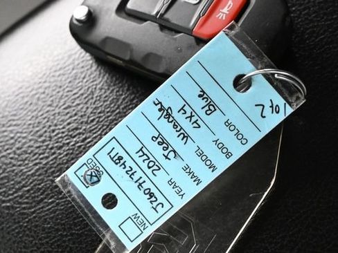 Used 2024 Jeep Wrangler Unlimited Sport AWD/4WD image 24