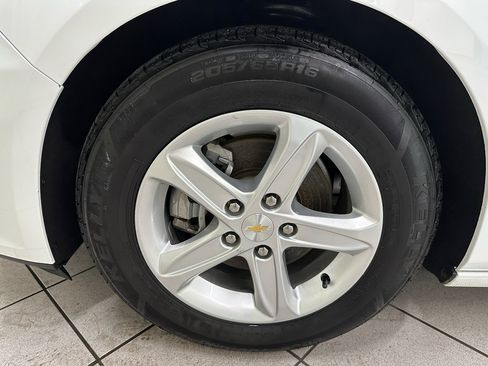 Used 2023 Chevrolet Malibu LS FWD image 16