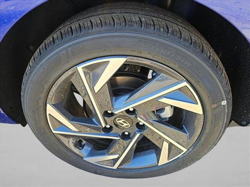 New 2025 Hyundai Elantra Sport image 10