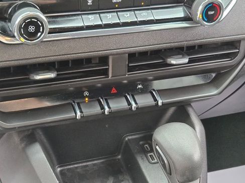 Used 2023 Chevrolet Colorado W/T image 22