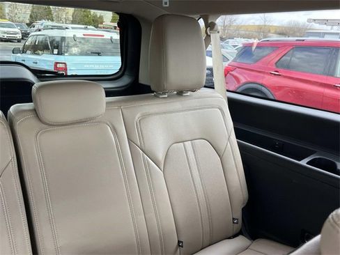 Used 2023 Ford Expedition Max Limited image 23