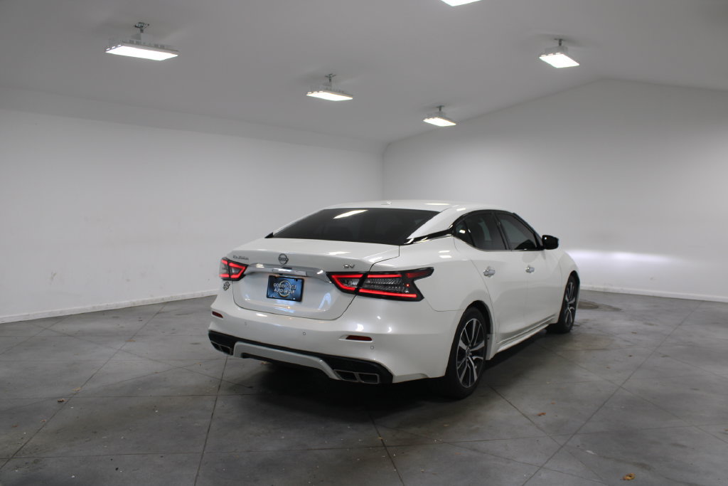 Used 2023 Nissan Maxima SV w/ Floor Mat Group FWD image 9