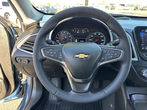 Used 2024 Chevrolet Malibu RS image 25