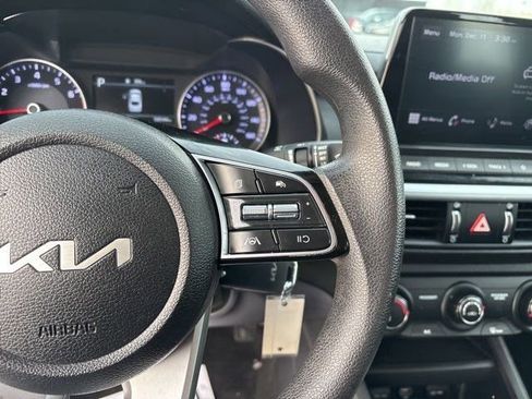 Used 2022 Kia Forte LXS image 18