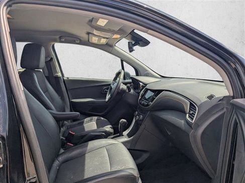 Used 2018 Chevrolet Trax LT w/ Redline Edition AWD/4WD image 14