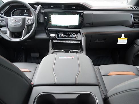 New 2026 GMC Sierra 2500 AT4 w/ AT4 Premium Plus Package image 32