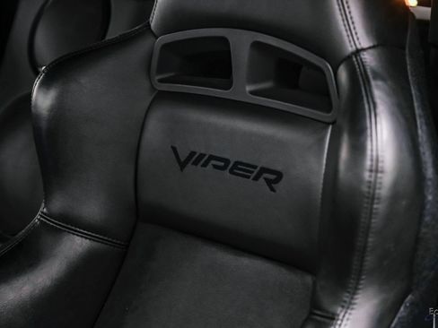 Used 2010 Dodge Viper ACR RWD image 46
