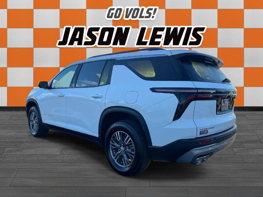 Used 2026 Chevrolet Traverse LT FWD image 5
