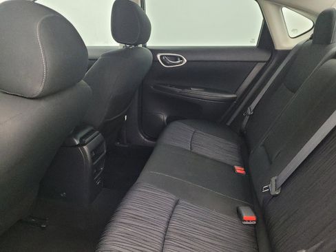 Used 2019 Nissan Sentra SV FWD image 18