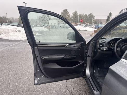 Used 2017 BMW X3 xDrive28i image 17